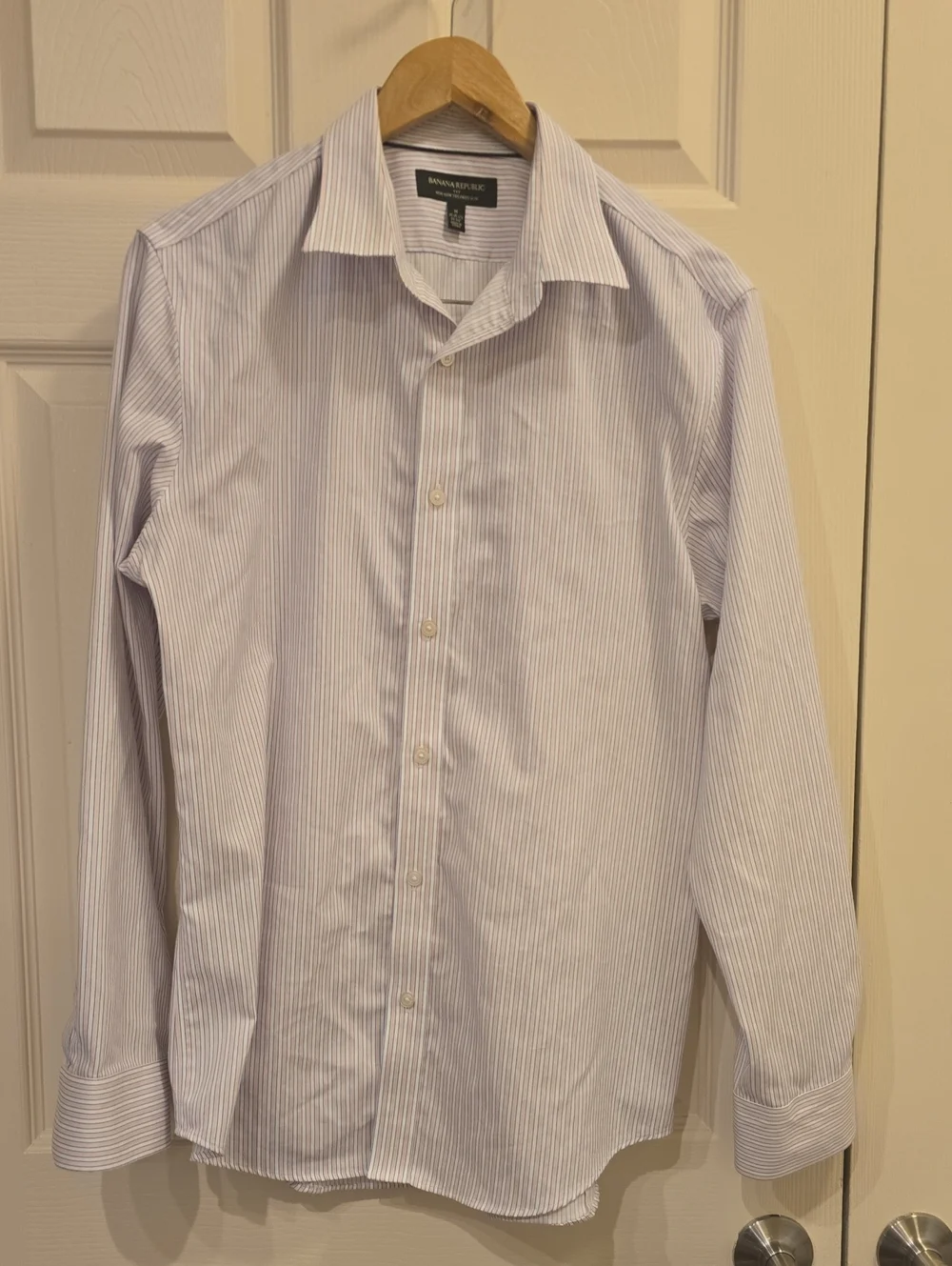 Banana Republic Men's White Shirt with PINK and  Light Blue Pinstripes